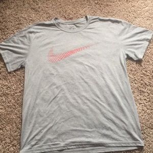 Men’s Nike dri fit shirt
